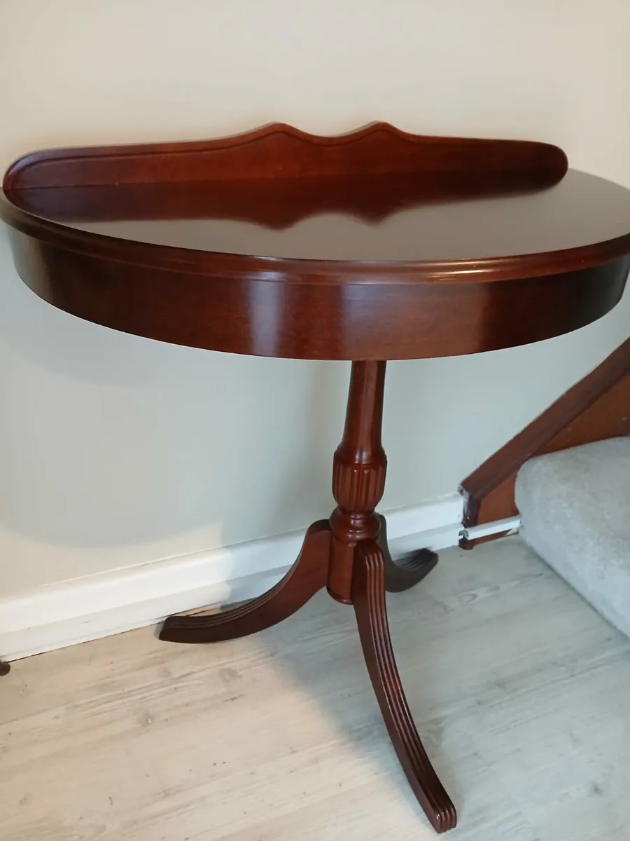 Half moon table - Image 2