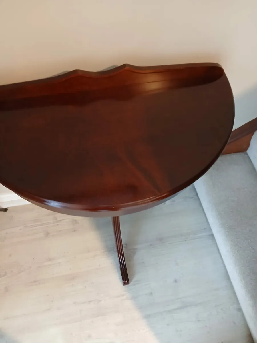 Half moon table - Image 3