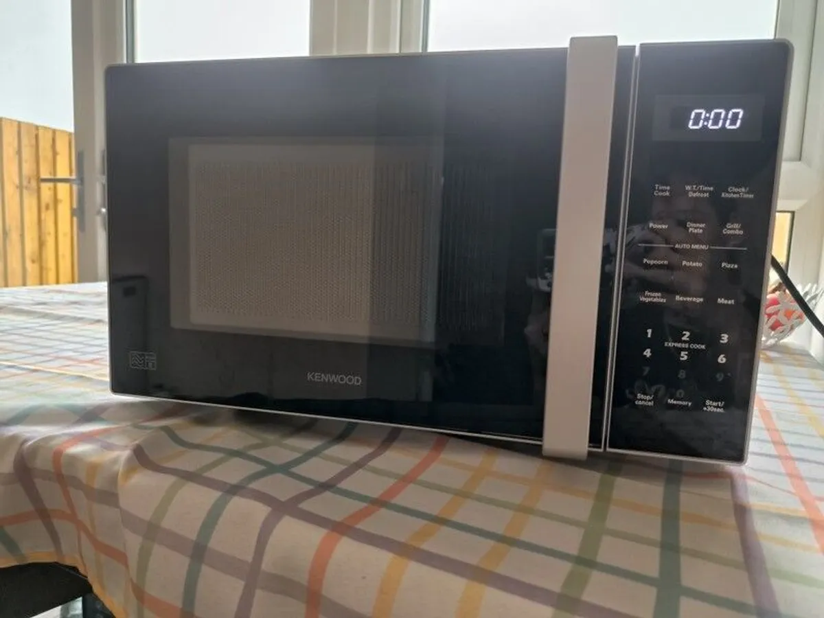 microwave - Image 1