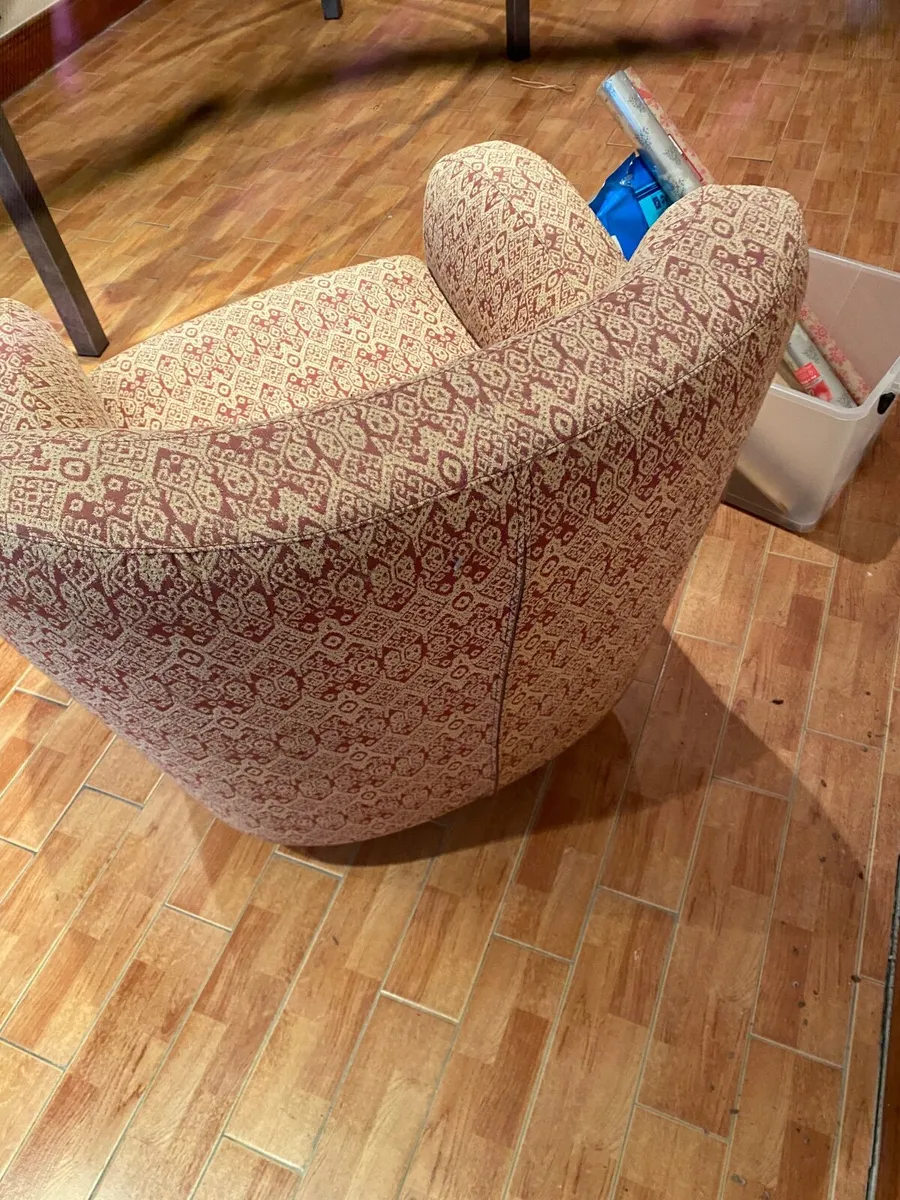Tub chair - Image 3