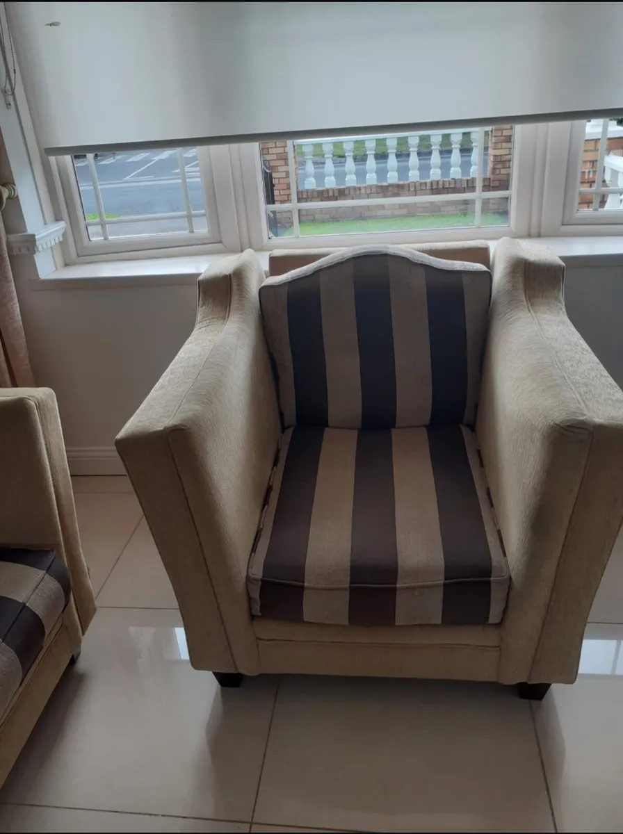 Suits of furniture - Image 3