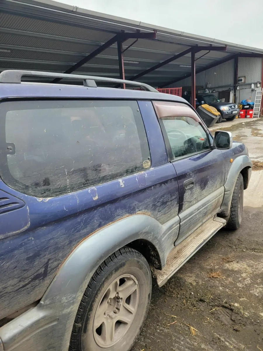 Toyota Land Cruiser 1999 - Image 2