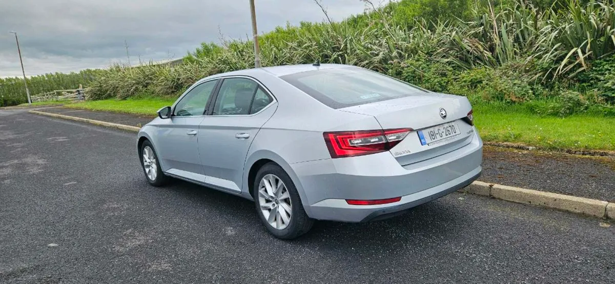 2018 Skoda Superb - Image 3