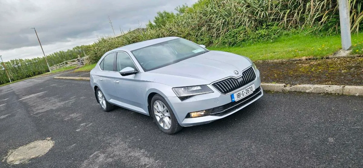 2018 Skoda Superb - Image 2
