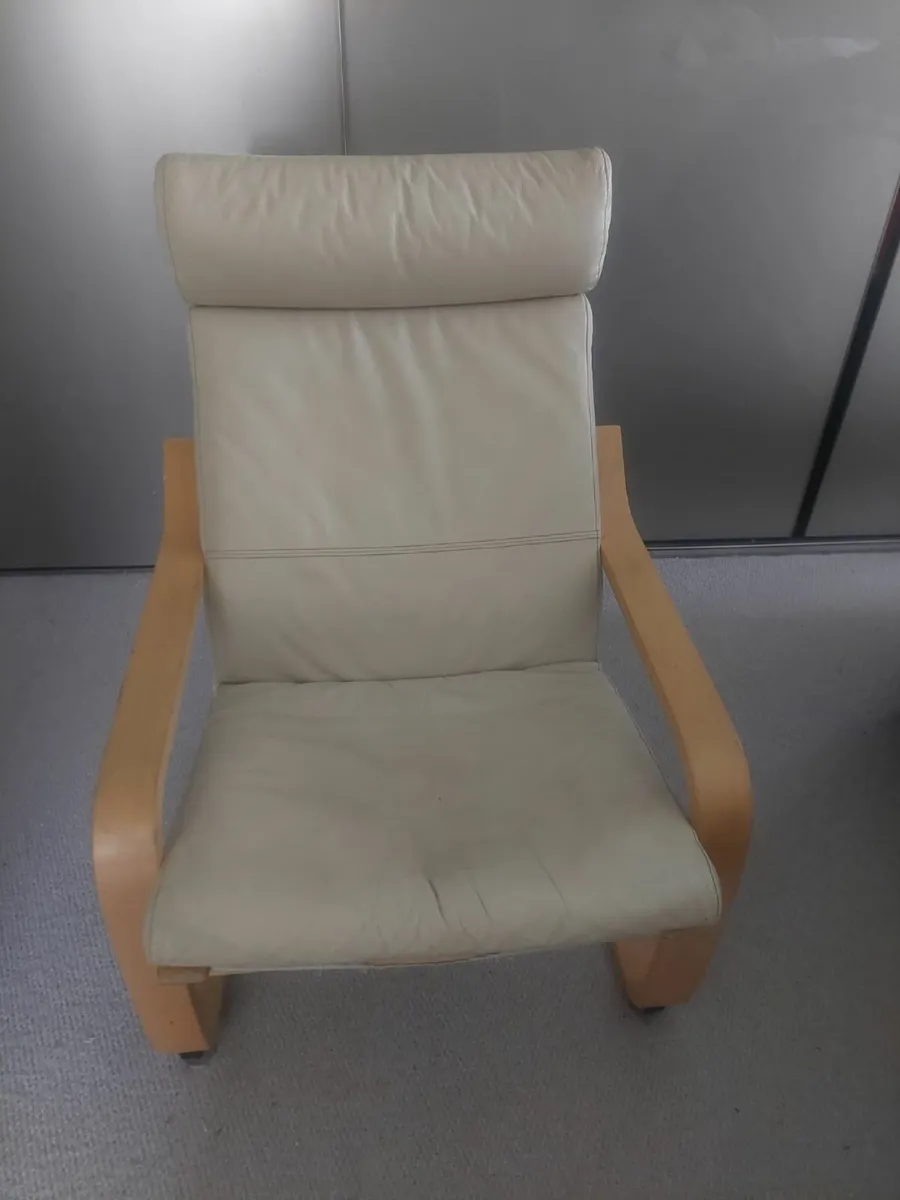 Ikea relaxing reading or nursing chair - free to c - Image 1