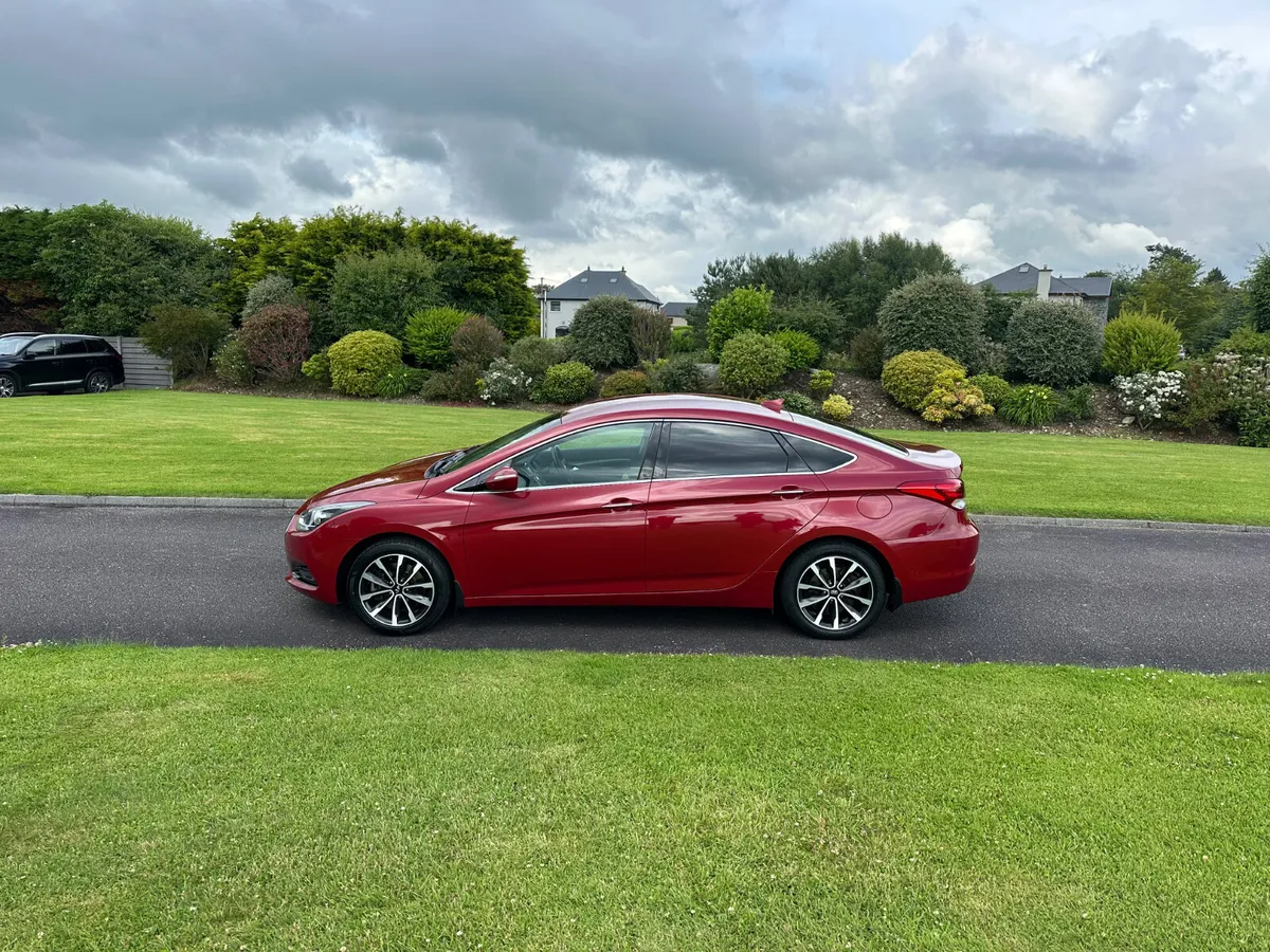 Hyundai i40 EXECUTIVE CRDI - Image 2