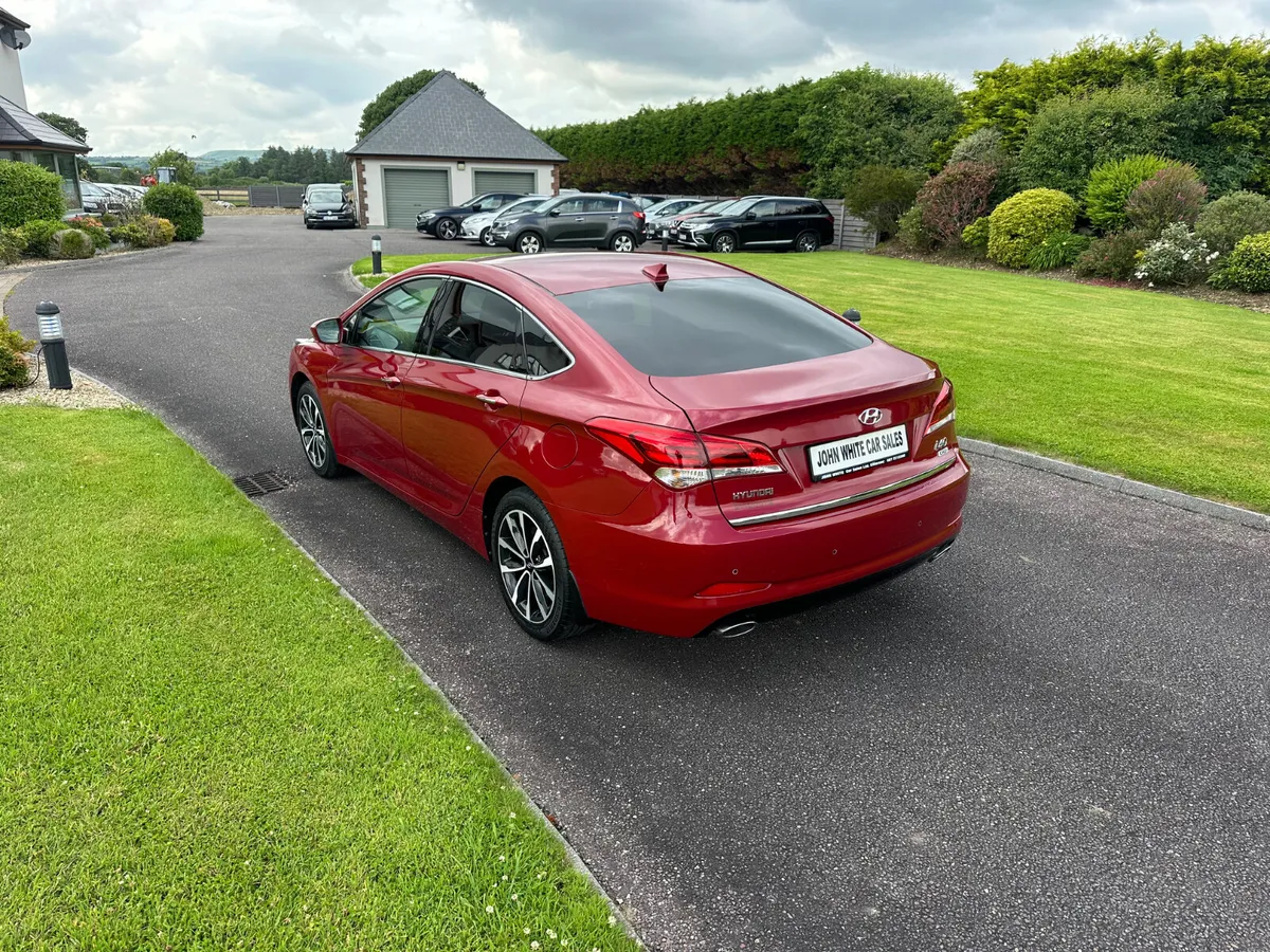 Hyundai i40 EXECUTIVE CRDI - Image 3
