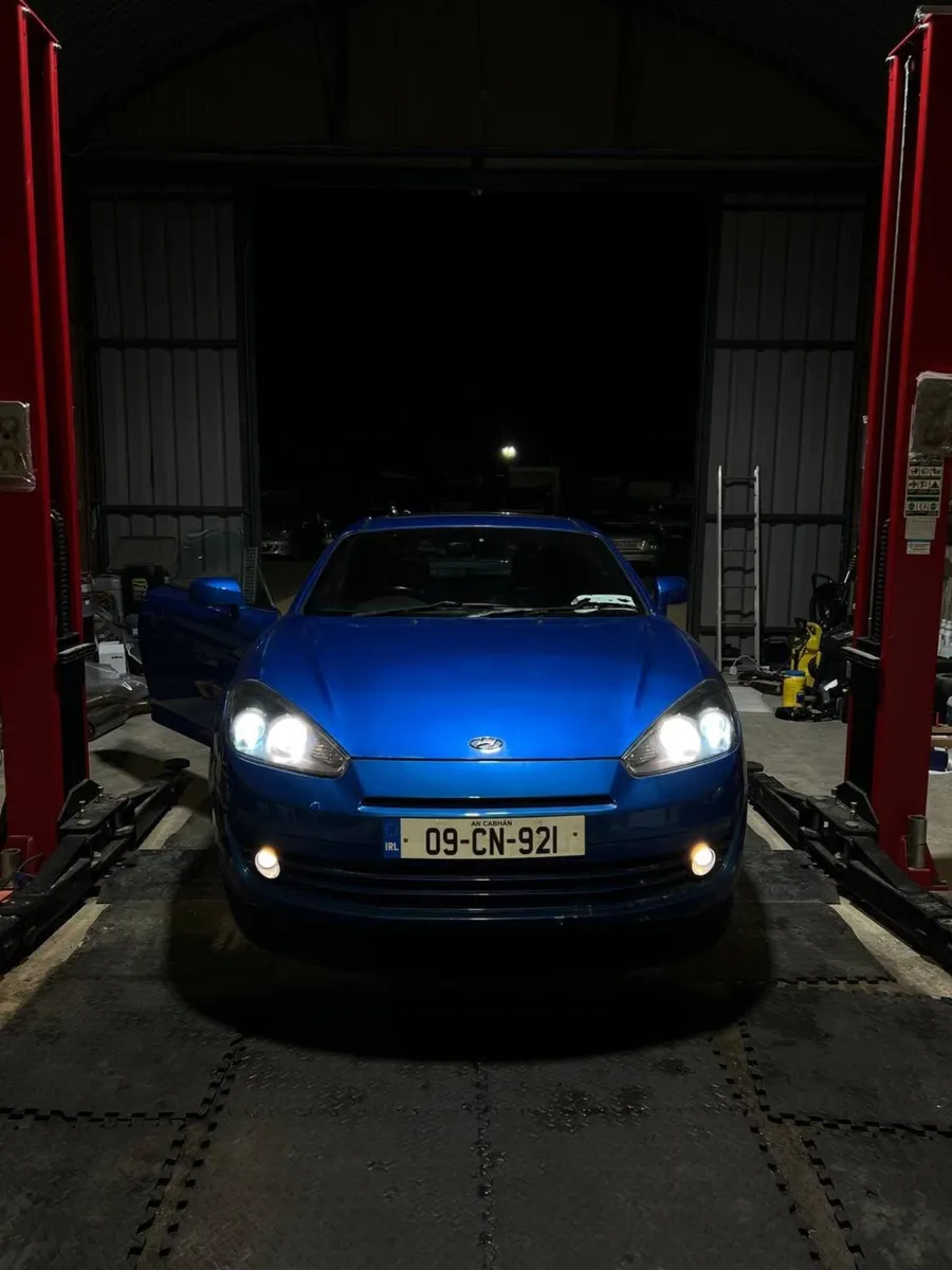 Hyundai Coupe 2009 - Image 2