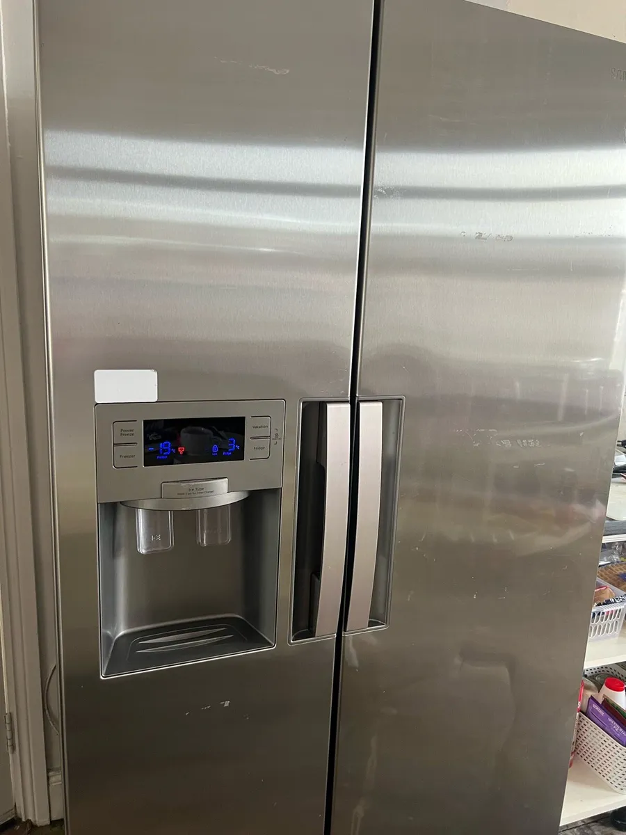 Samsung American fridge - Image 1