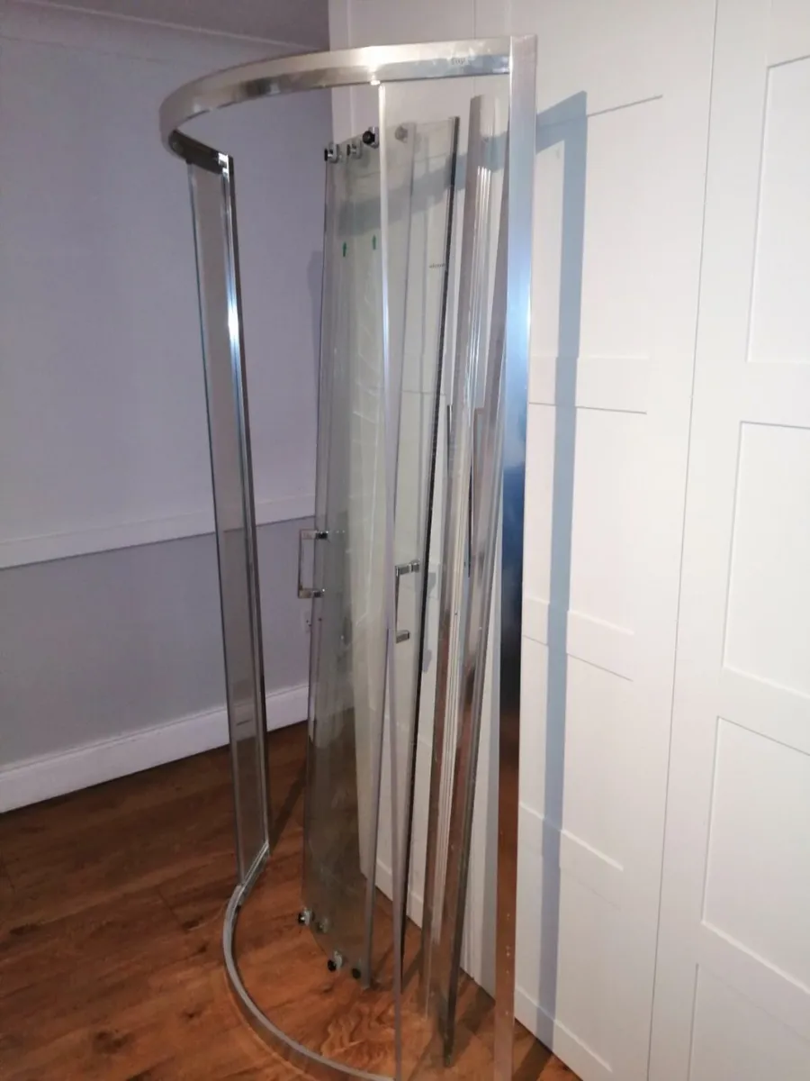 Shower Door 800mm quadrant. Heritage hand basin - Image 4