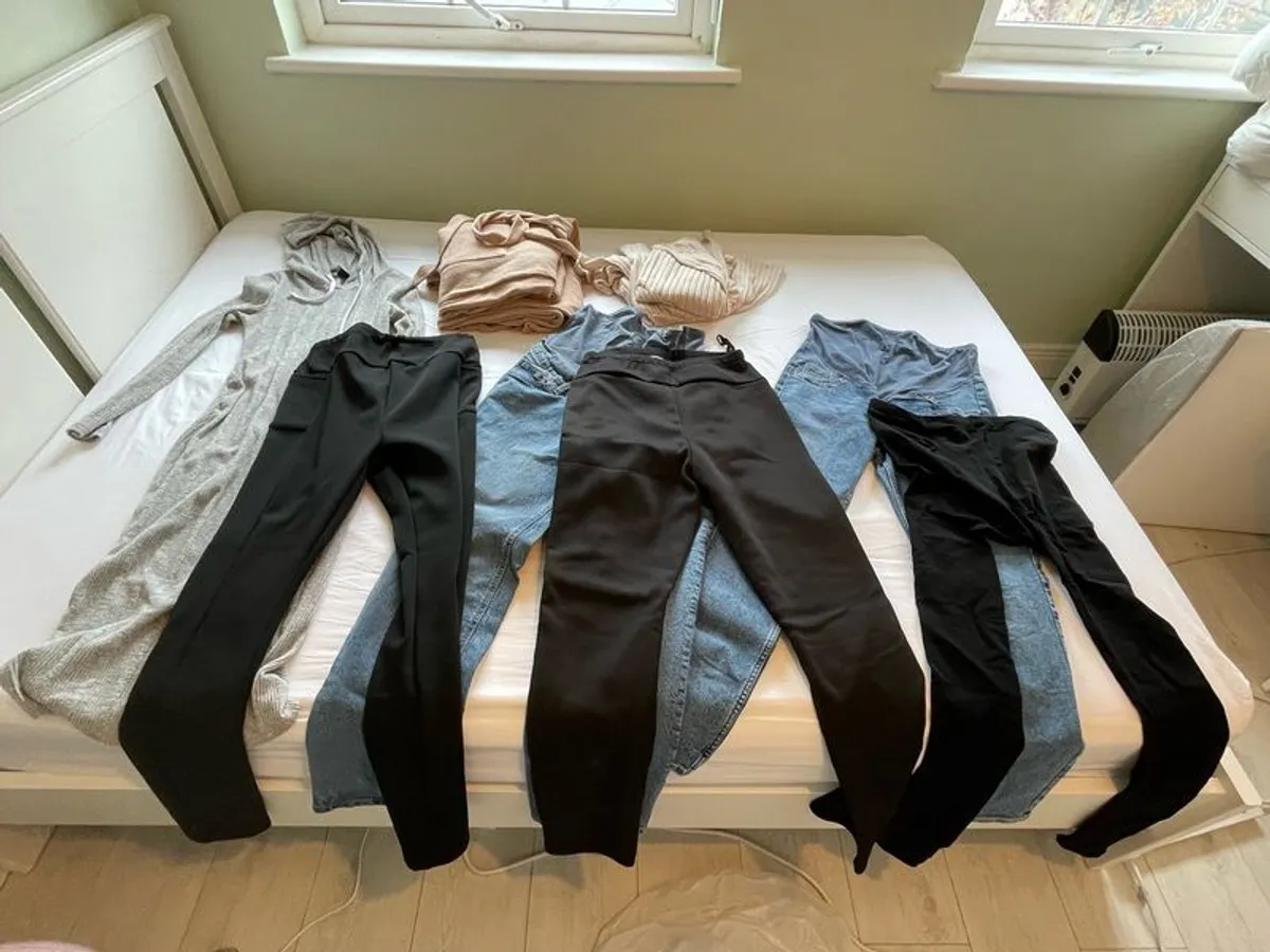Maternity clothes - Image 1