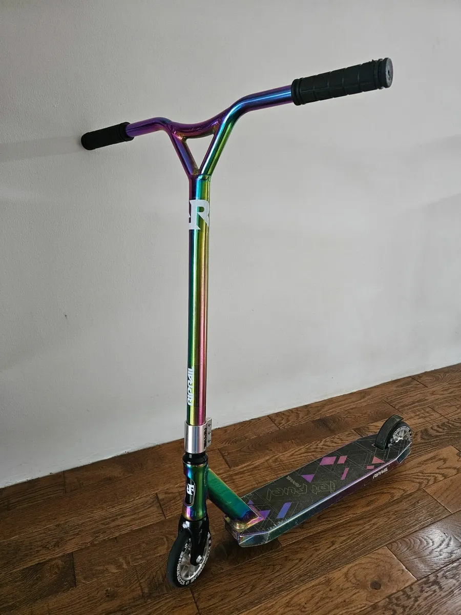 Scooter Blindside Neo Pro Stunt - Image 1