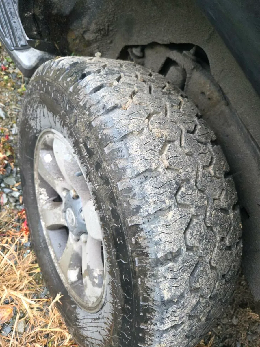 Toyota land cruiser - Image 2