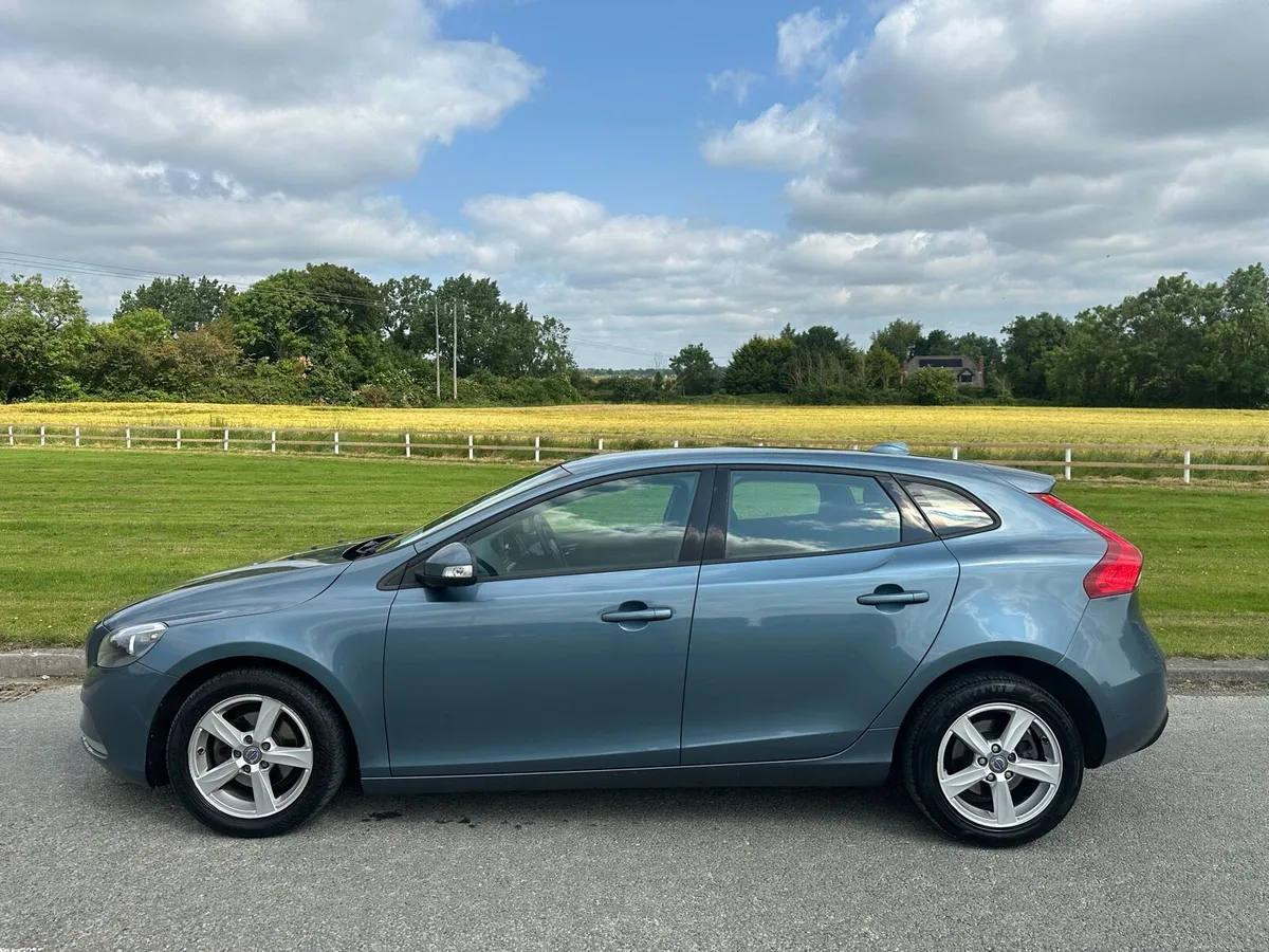 Volvo V40 2014 NCT 02/26 - Image 4