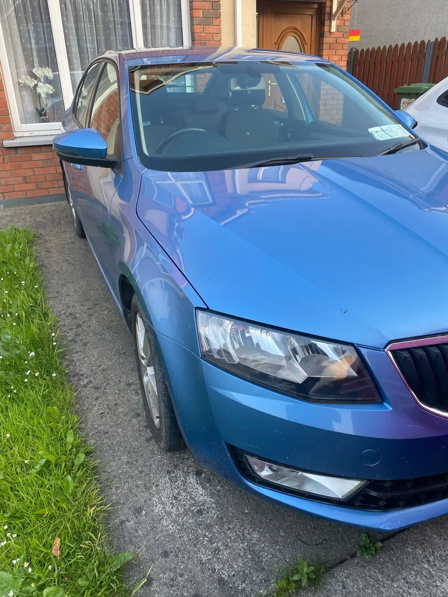 SKODA OCTAVIA - Image 1