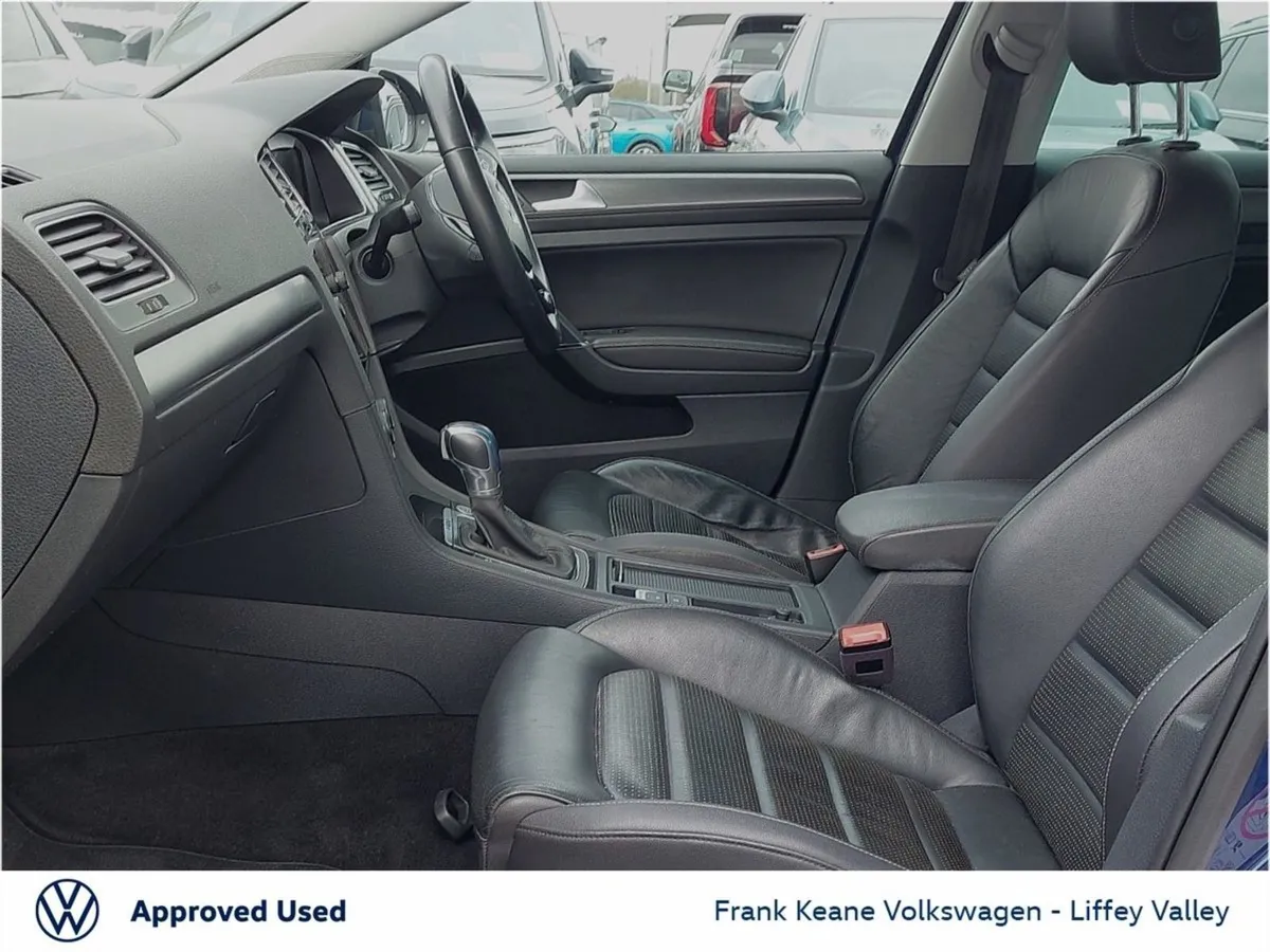 Volkswagen e-Golf Executive 32kwh 136BHP  17  Mad - Image 4