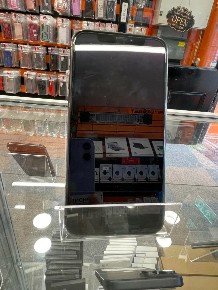 IPHONE 11 PRO 64GB 1 YEAR WARRANTY UNLOCKED - Image 2