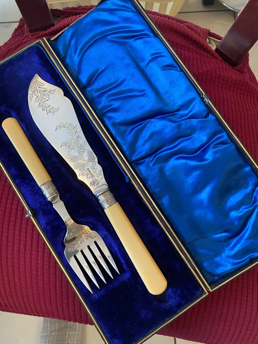 Antique But e Handle Fish Server Set - Image 1