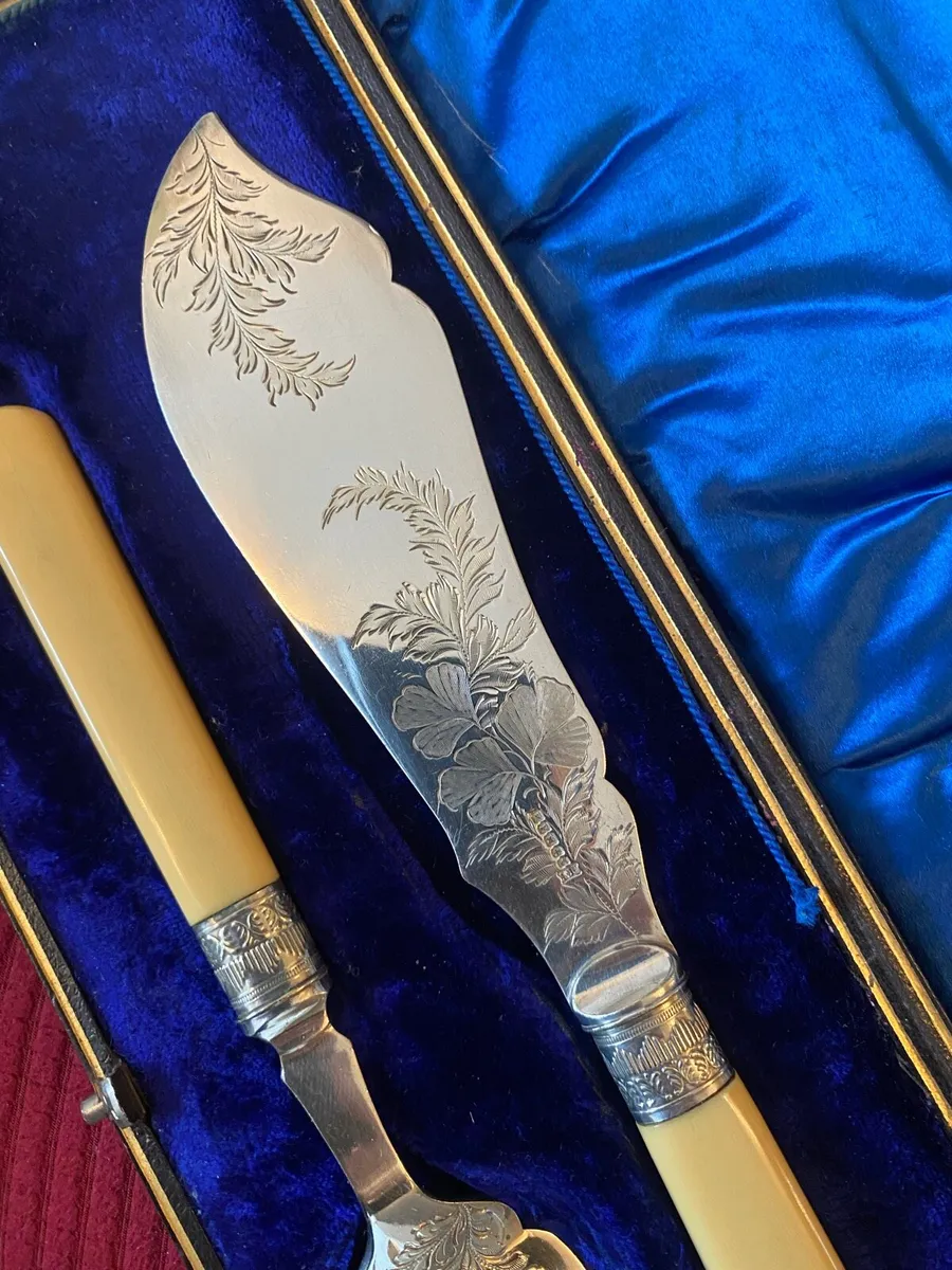 Antique But e Handle Fish Server Set - Image 2