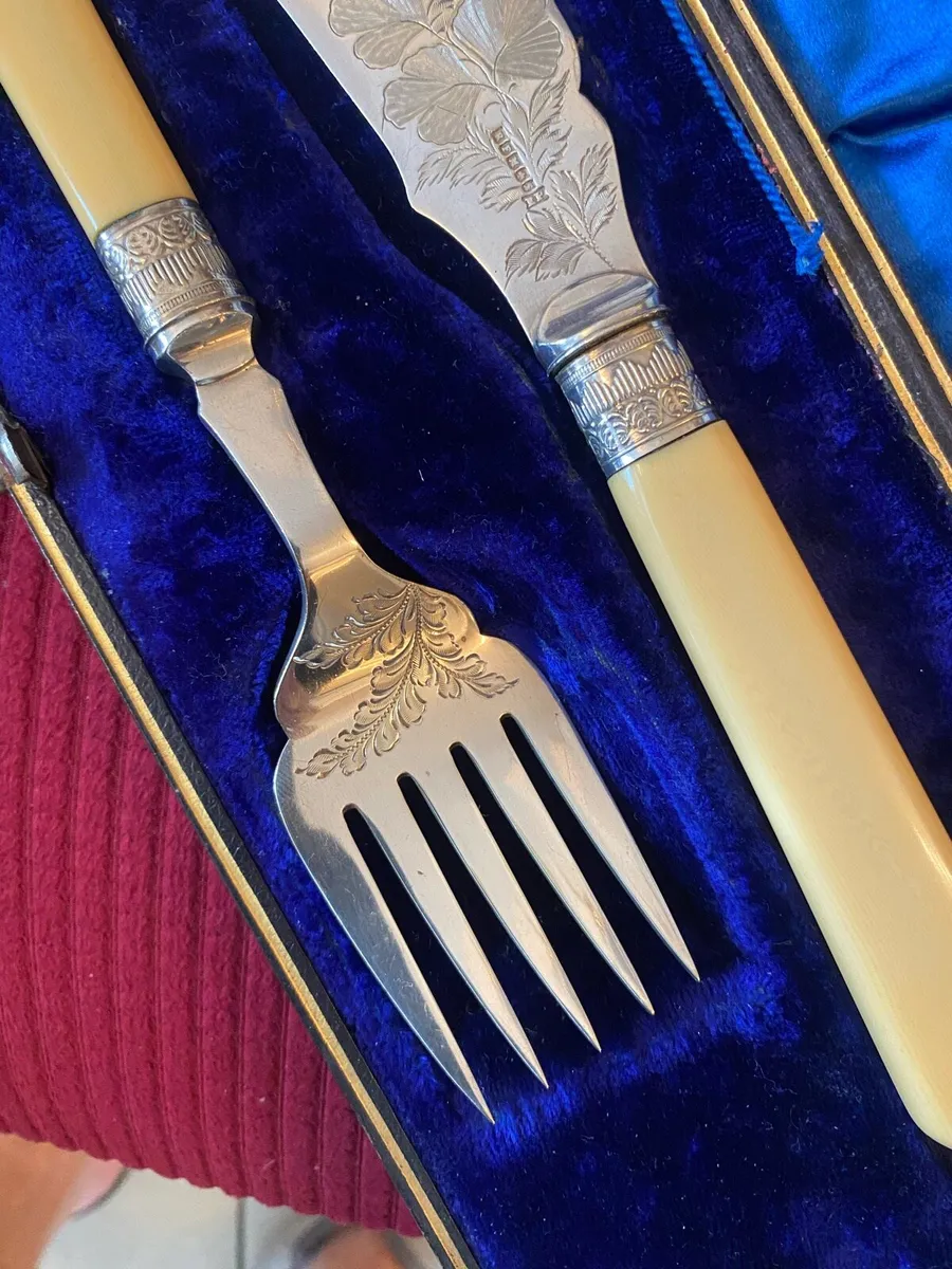 Antique But e Handle Fish Server Set - Image 3