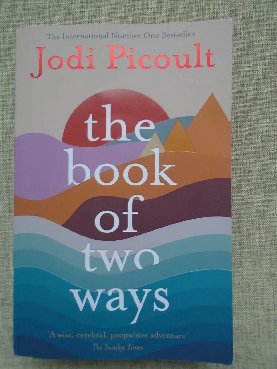Paperback book, Fiction - Image 1