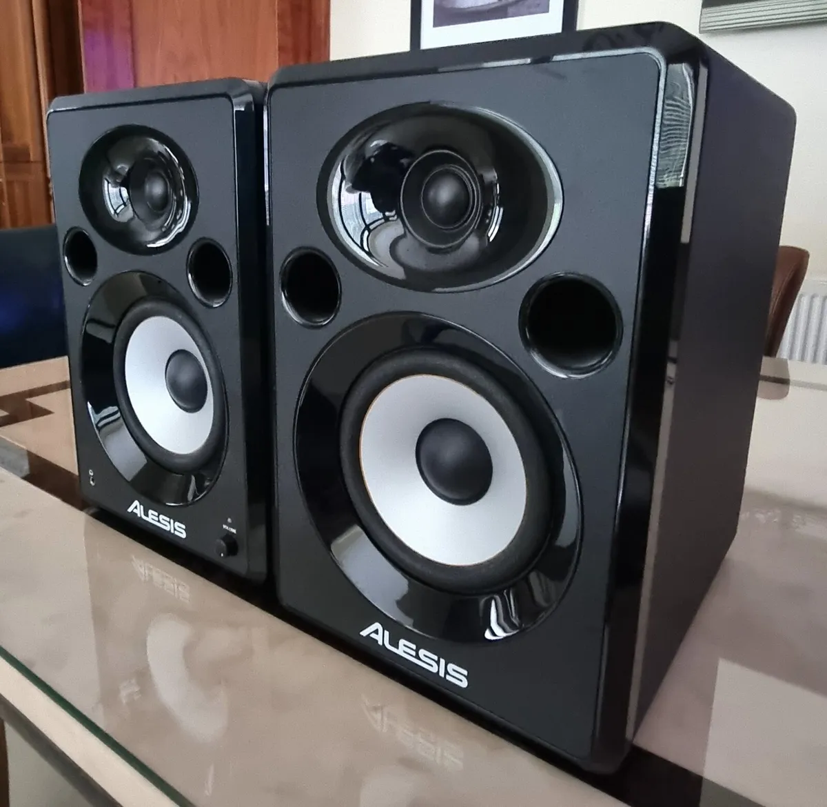 Elevate 5 Studio Speakers - Image 1