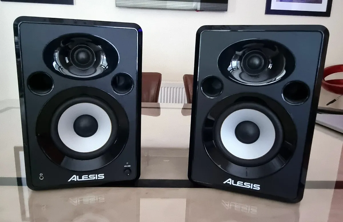 Elevate 5 Studio Speakers - Image 2