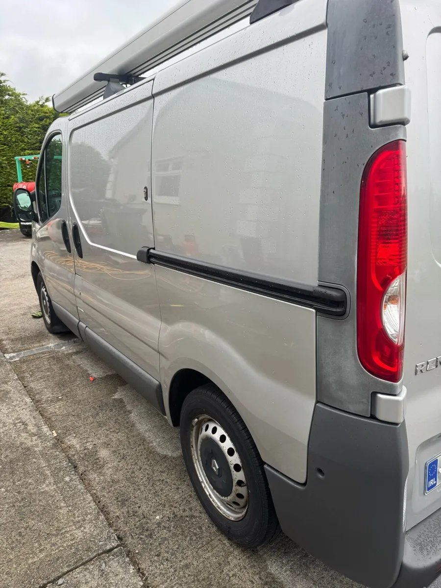 Renault Trafic 2013 - Image 2