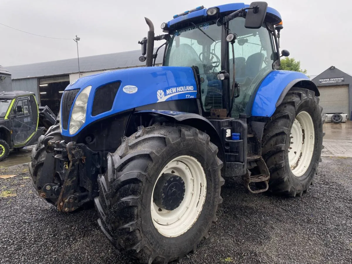 2012 New Holland T7 250 - Image 1