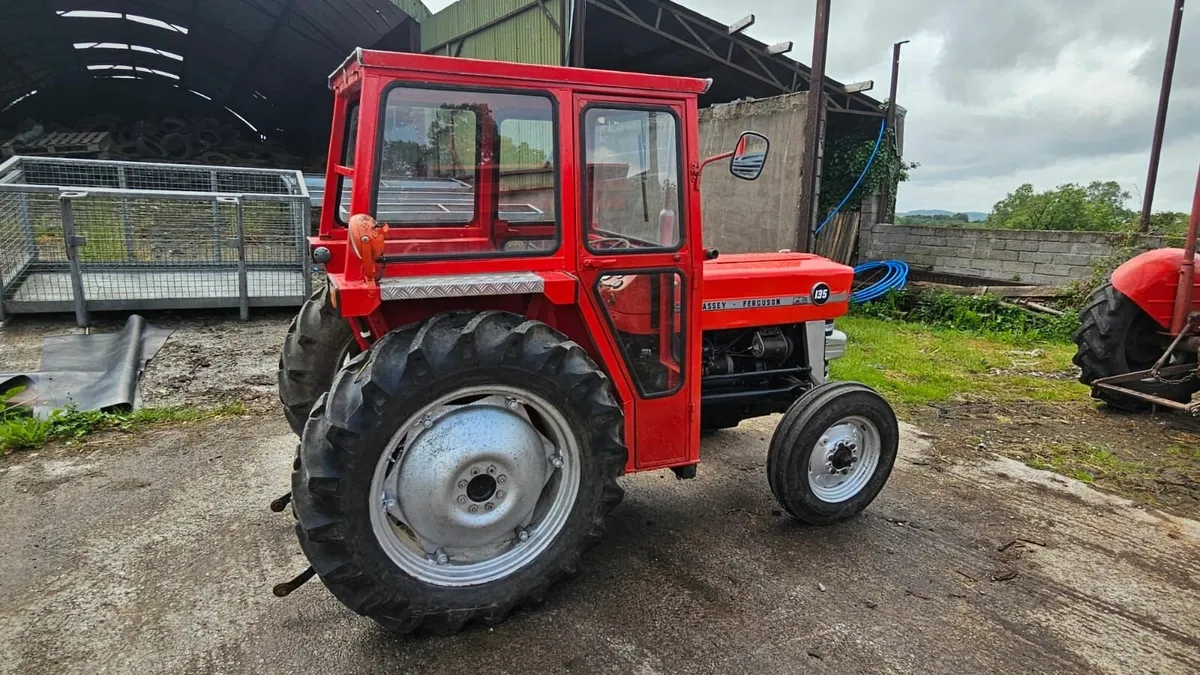 MF 6480 - Image 4