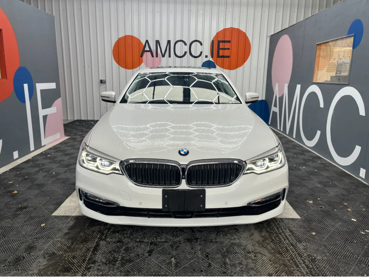BMW 5-Series 530ELUXURY SUNROOF 2.0 HYBRID / 31k K - Image 2