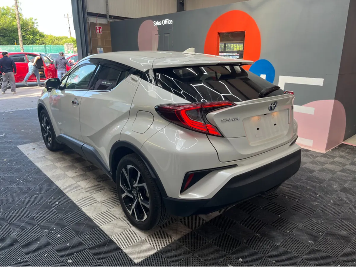 Toyota C-HR ONLY €21950! C-HR AUTOMATIC 1.8 HYBRID - Image 4