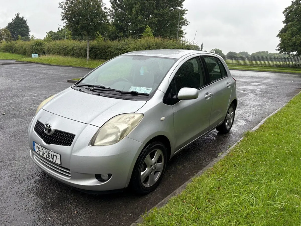Toyota Yaris NG 1.0l SOL C 5DR - Image 2