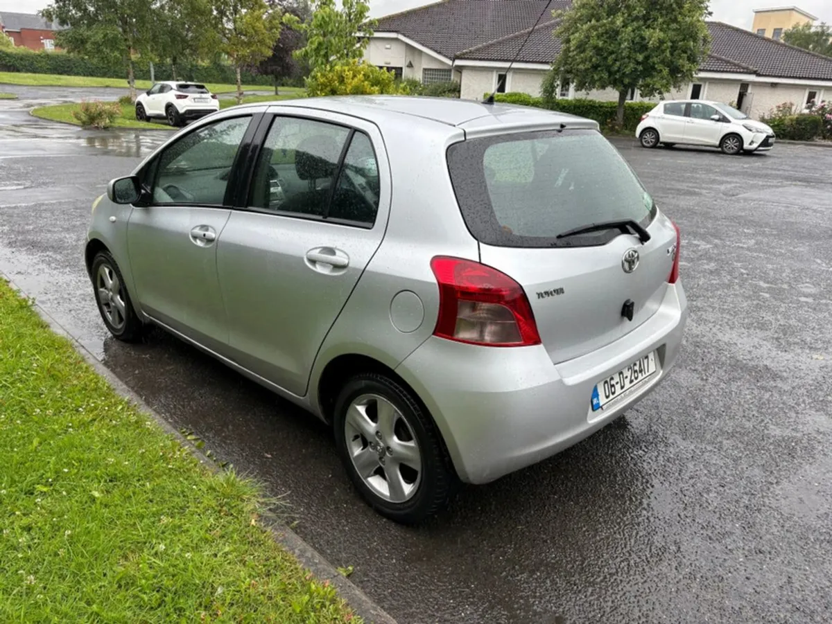 Toyota Yaris NG 1.0l SOL C 5DR - Image 3