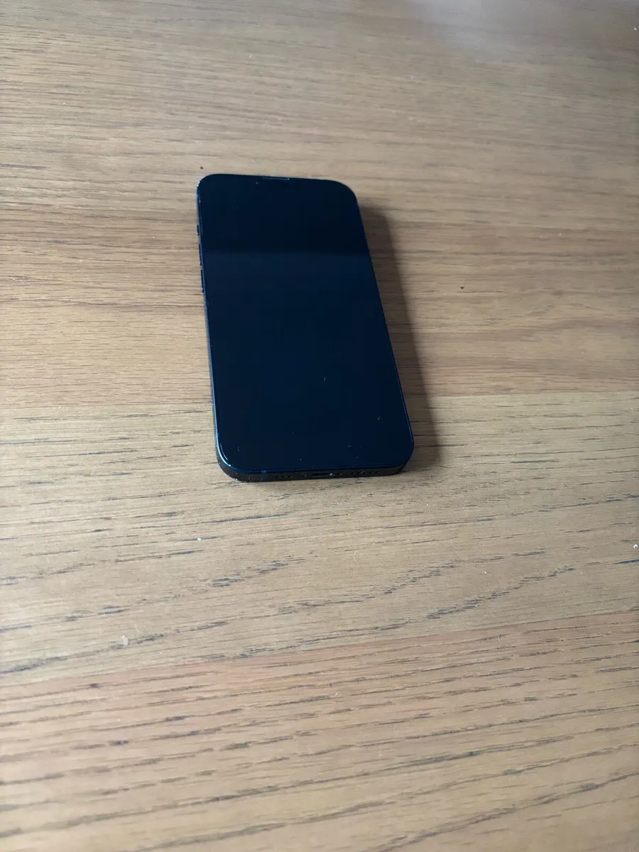 iPhone 13 - Image 1