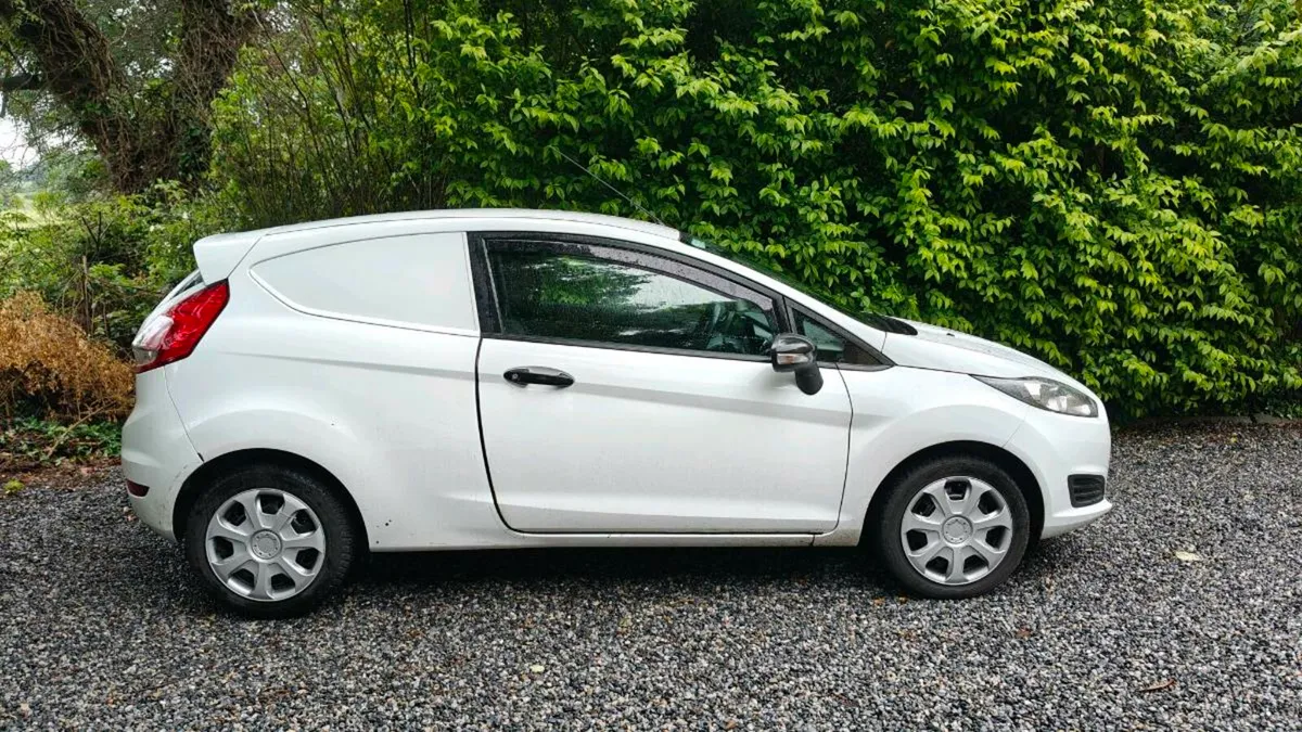 Ford Fiesta - Image 3