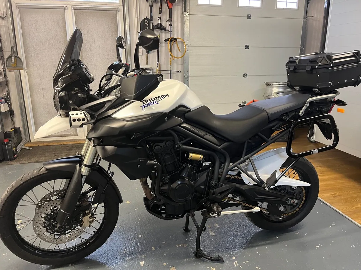 Triumph tiger 800 - Image 2
