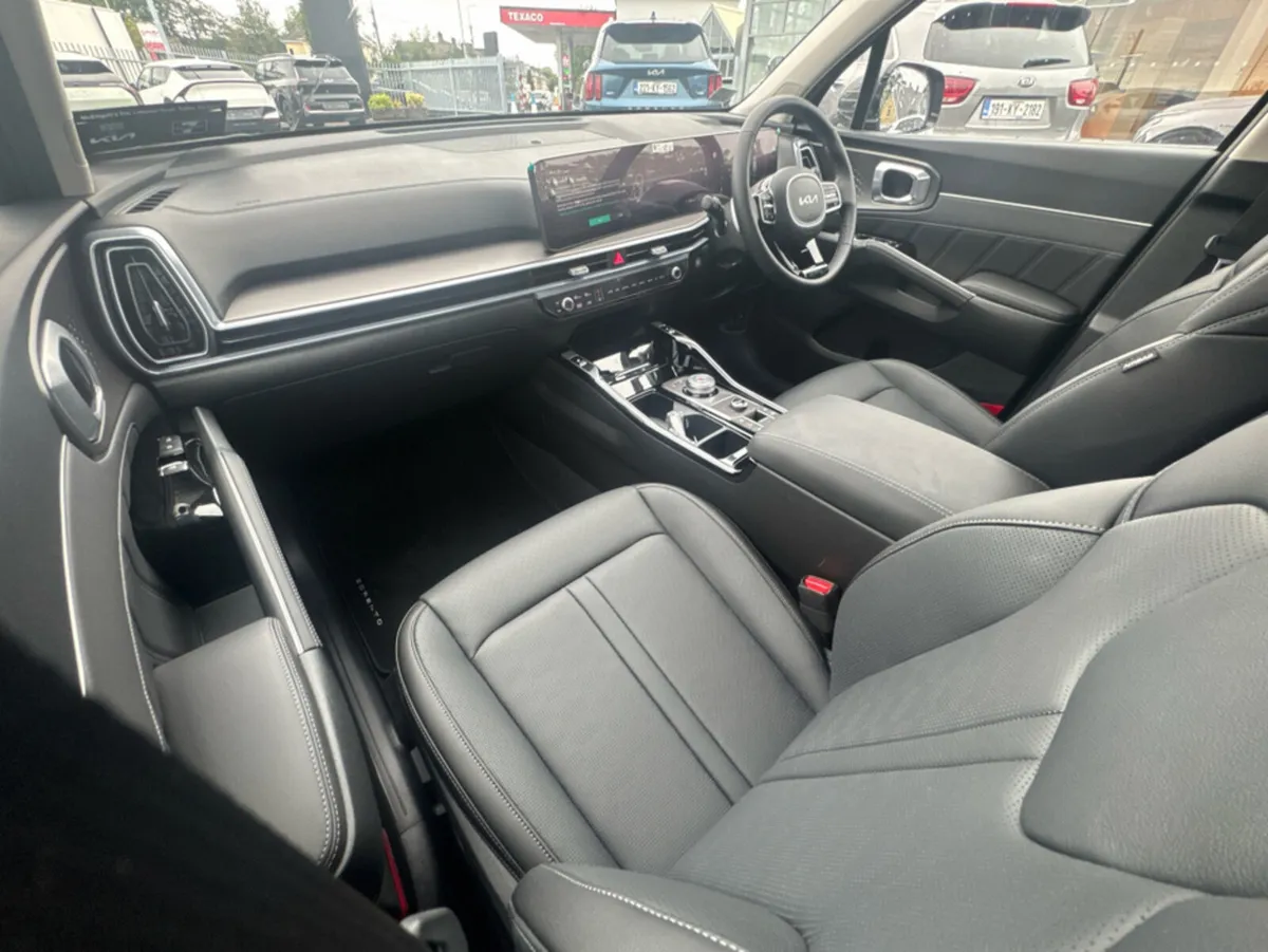 Kia Sorento PHEV PE 7S 4WD - Image 4