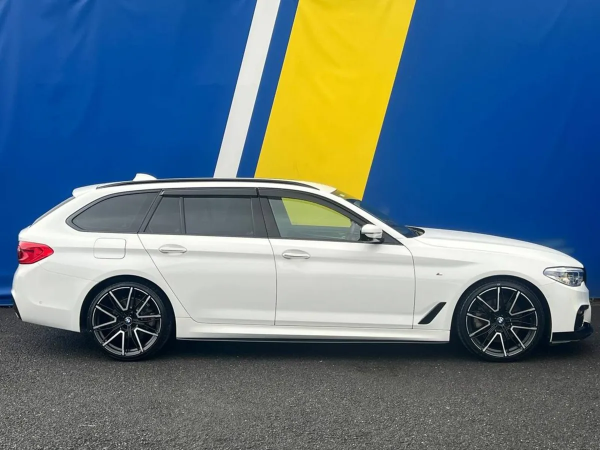 BMW 5-Series 523d M-SPORT COMPETITION TOURING // S - Image 2