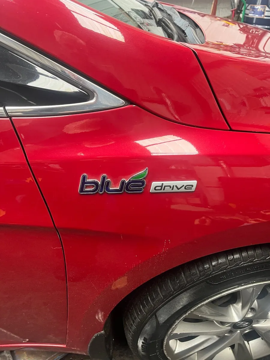 Car - Image 4
