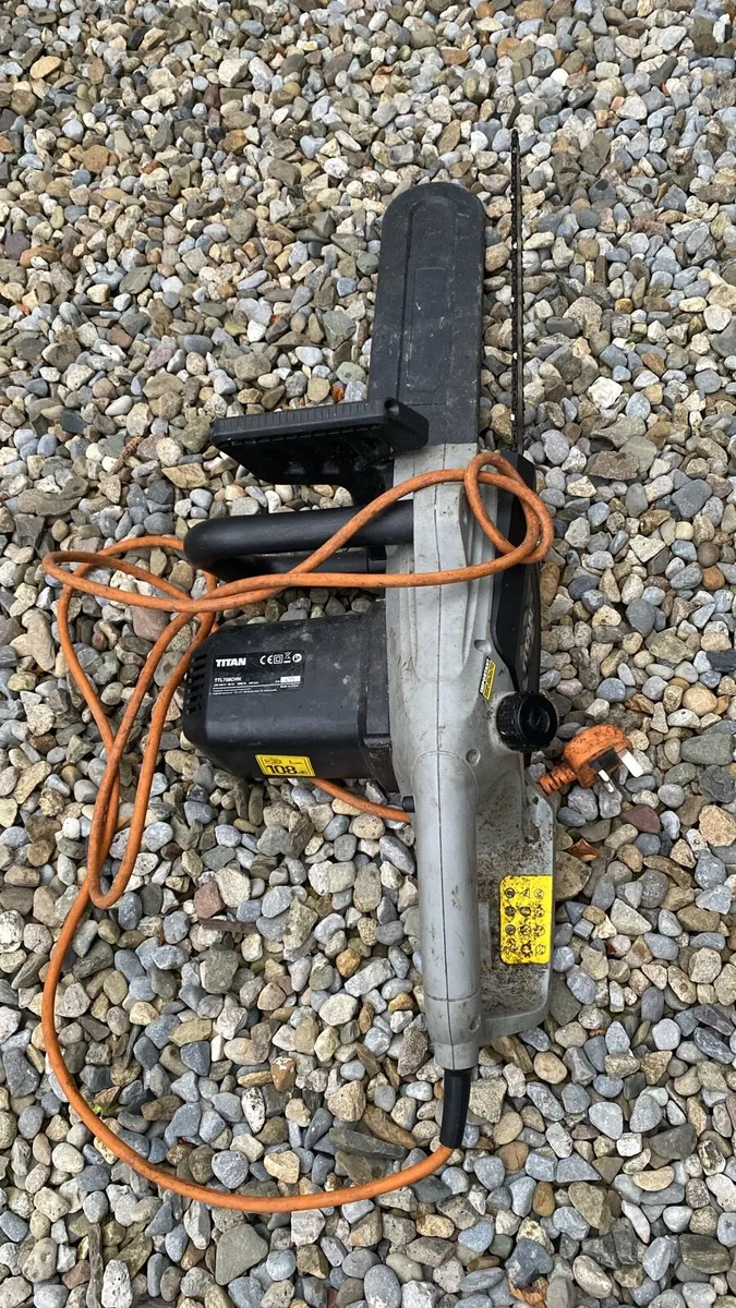 Electric Chainsaw - Image 2
