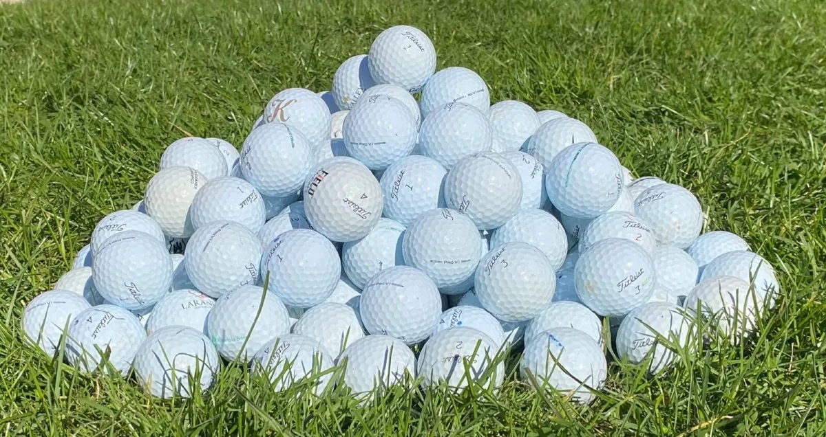 Pro v golf balls - Image 2