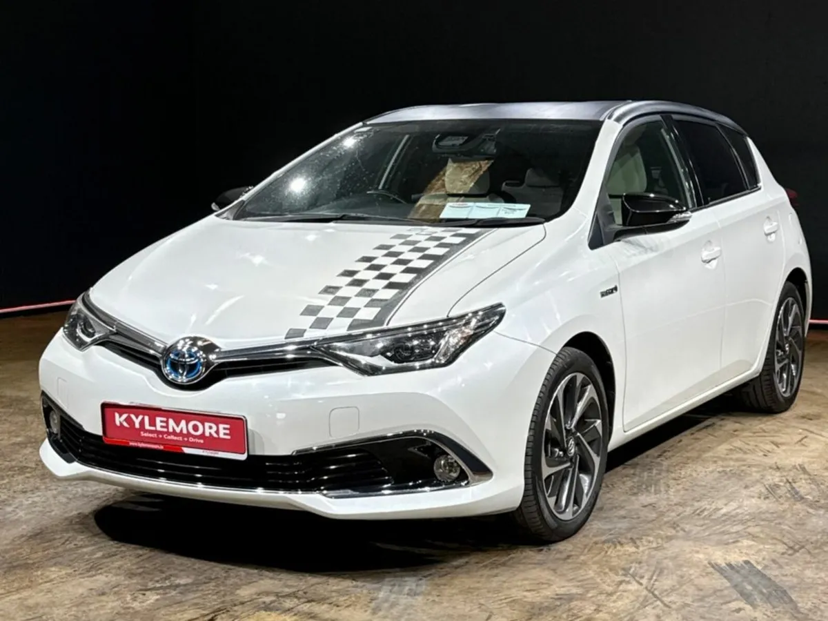 Toyota Auris HVG PACK FULL LEATHER - TWO-TWO WHITE - Image 3
