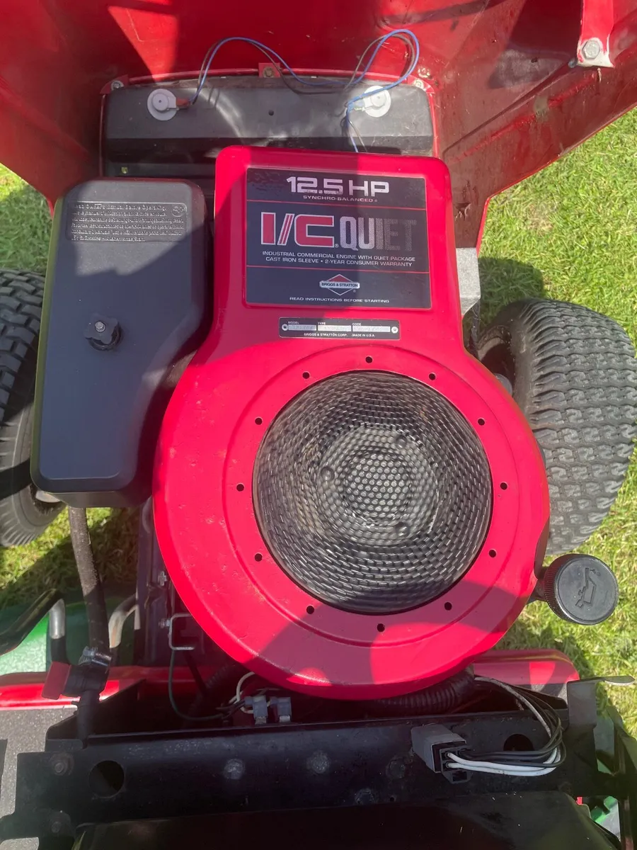 Ride on lawnmower - Image 4