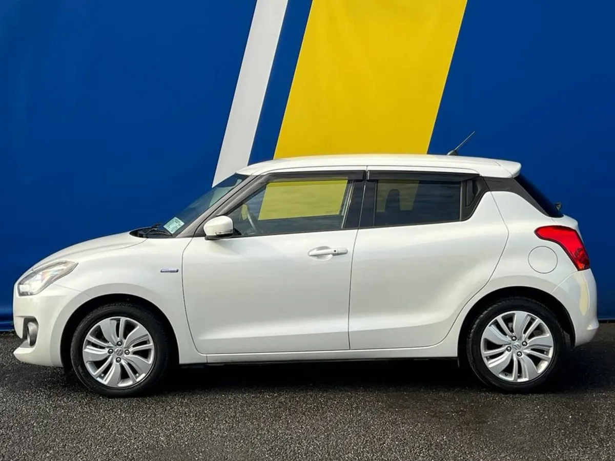 Suzuki Swift 1.2 MHEV AUTO // MAIN DEALER SERVICE - Image 3