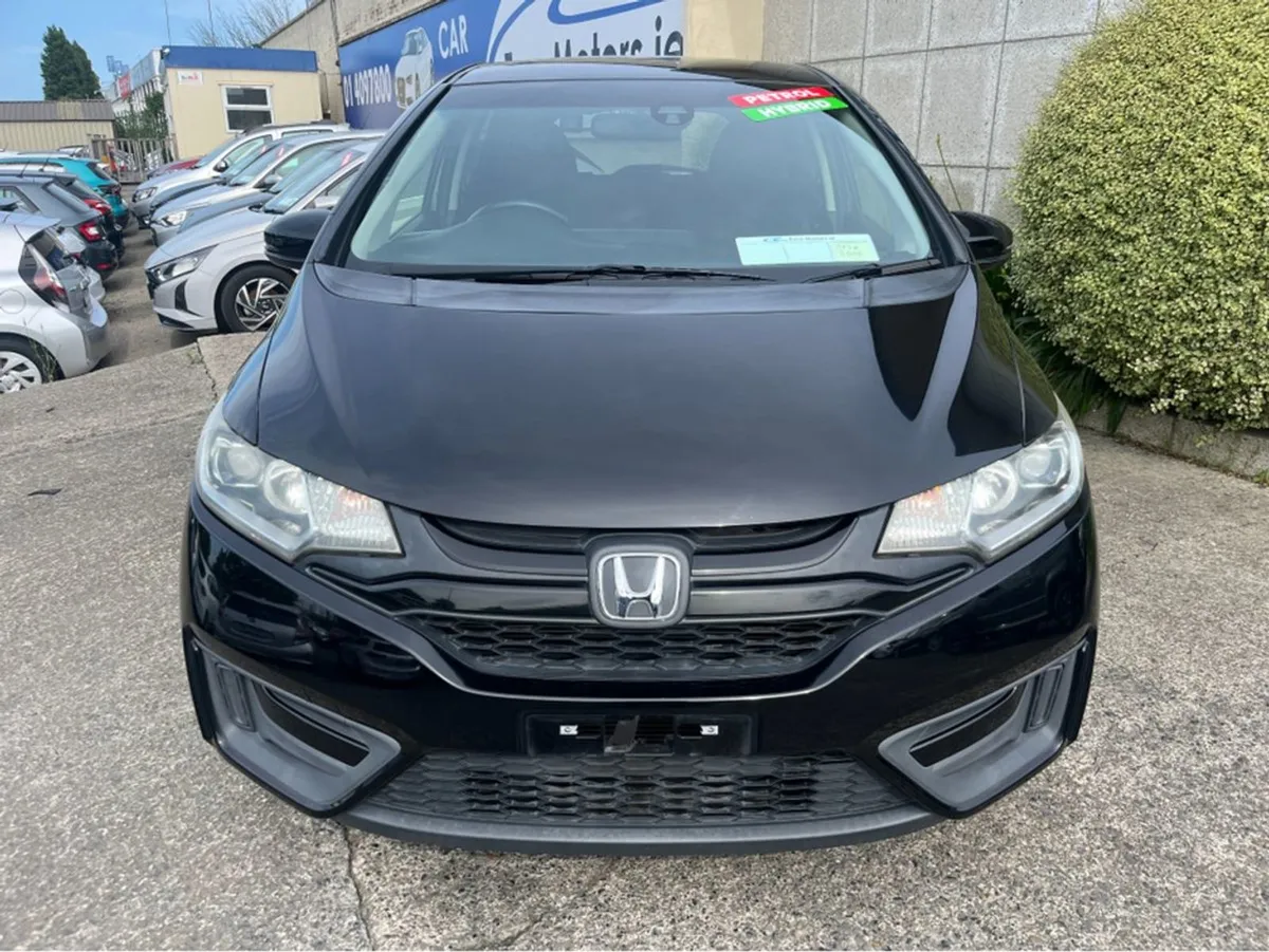 Honda Fit Black Edition Automatic Hybrid 1.5 Petr - Image 2