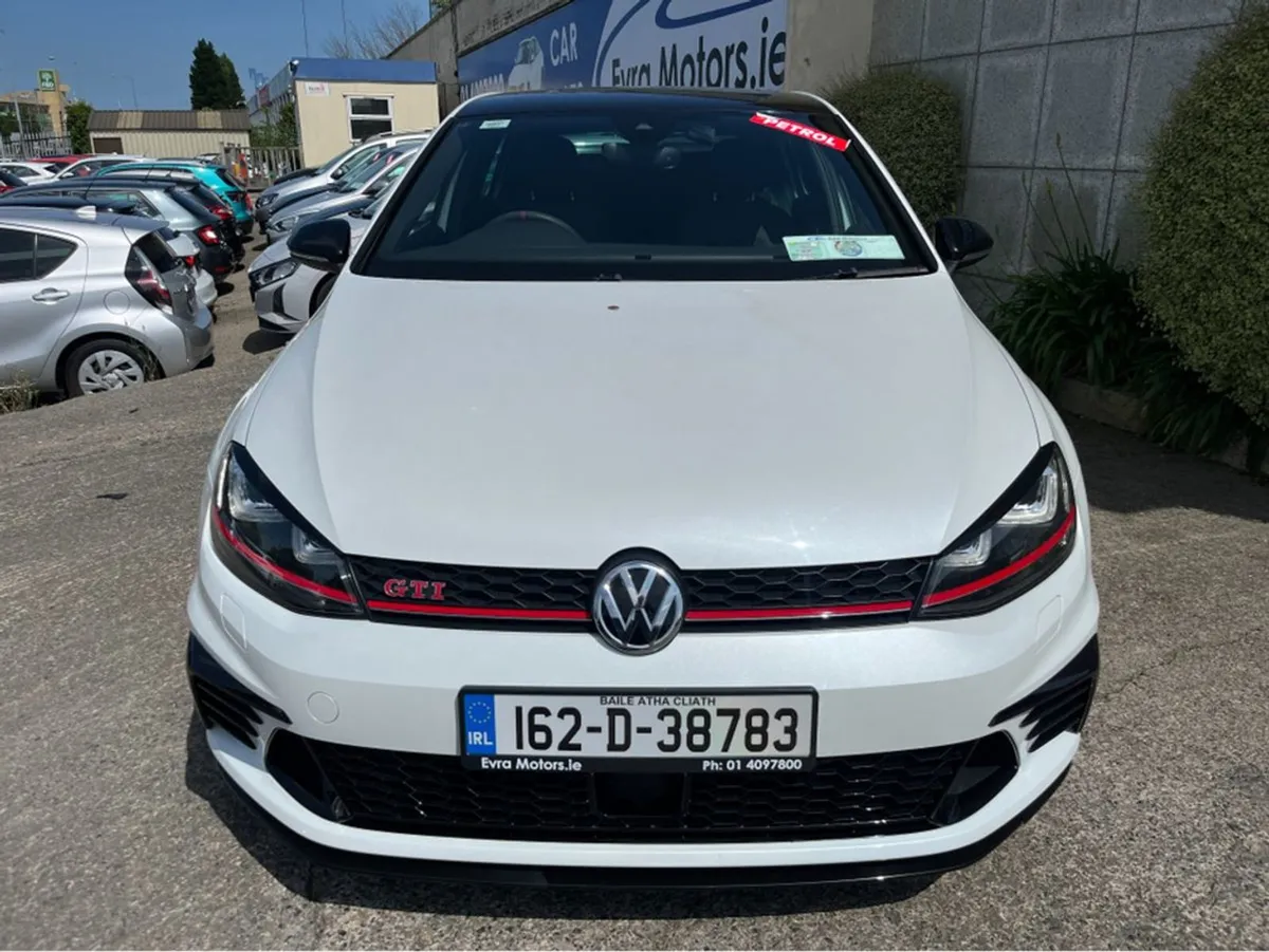 Volkswagen Golf GTI Clubsport Automatic 2.0 Petro - Image 2
