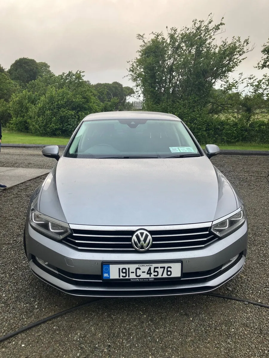 Volkswagen Passat 2019 - Image 1
