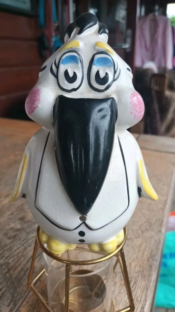 Arthur Wood pottery pelican, no damage, D18 - Image 1