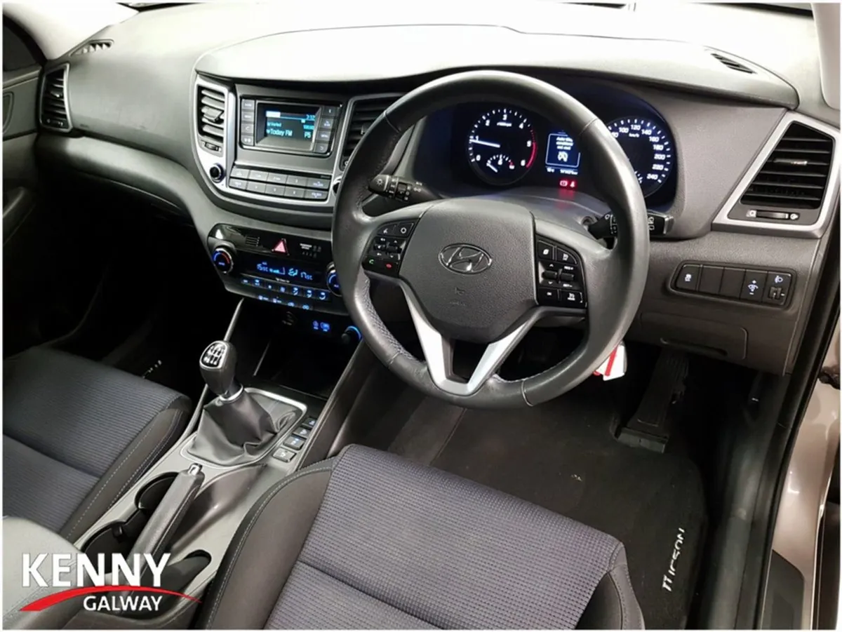 Hyundai Tucson Ix35 Comfort Plus 5DR - Image 2